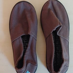 Toms Slip Ons